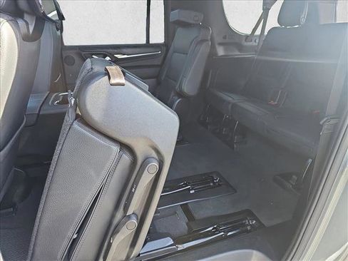 Used 2024 GMC Yukon XL Denali w/ Advanced Technology Package image 20