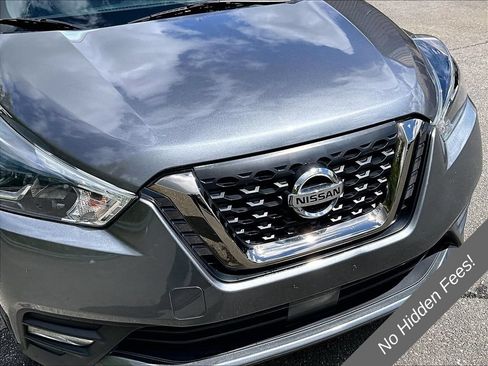 Used 2020 Nissan Kicks SR w/ SR Premium Package FWD image 25