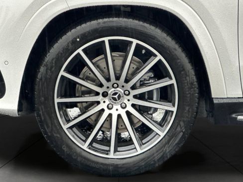 New 2026 Mercedes-Benz GLS 450 4MATIC image 4