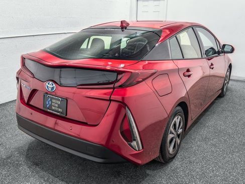 Used 2019 Toyota Prius Prime Advanced image 8