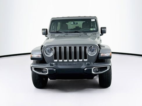 Used 2023 Jeep Wrangler Sahara w/ Cold Weather Group AWD/4WD image 2