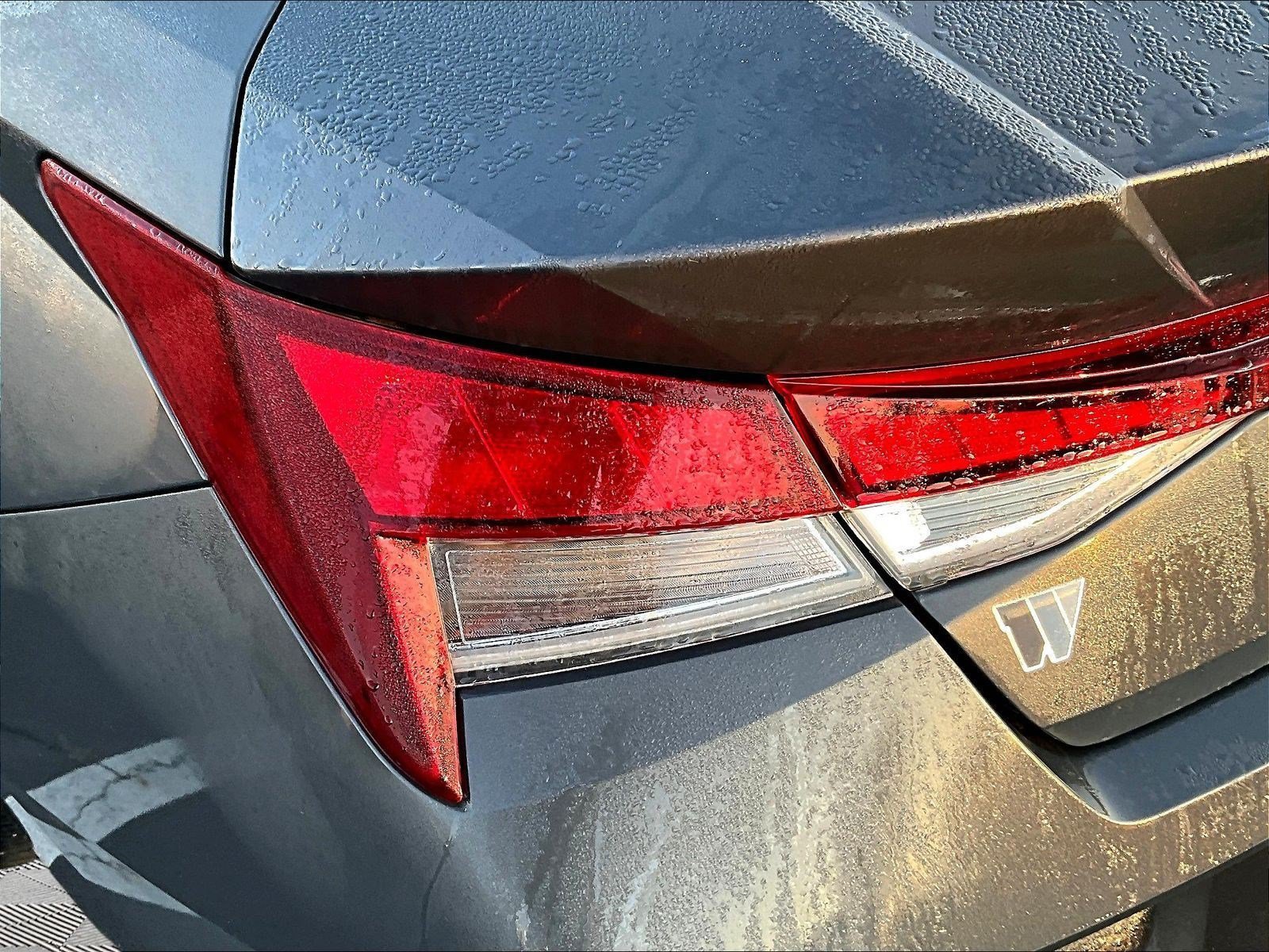 Used 2024 Hyundai Elantra SE FWD image 23
