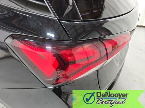 Used 2022 Chevrolet Equinox LT w/ LPO, Floor Liner Package image 32