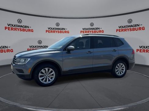 Used 2018 Volkswagen Tiguan S w/ 3rd Row Seat Package AWD/4WD image 4