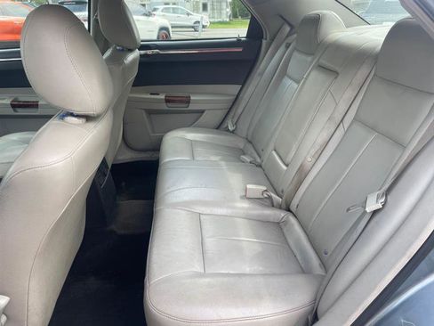 Used 2006 Chrysler 300 Touring RWD image 12