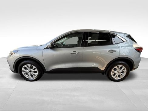 Used 2023 Ford Escape Active w/ Tech Pack #2 AWD/4WD image 9
