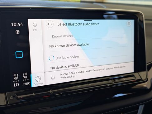 Used 2025 Volkswagen Atlas Cross Sport SEL image 29