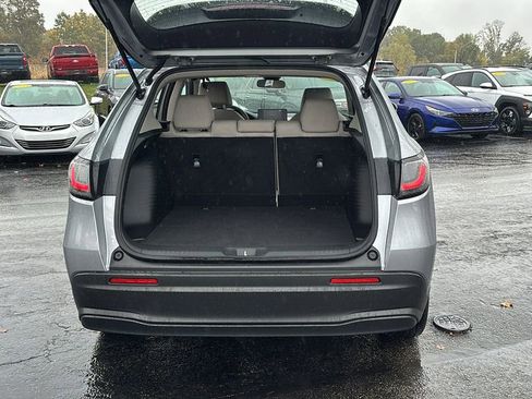 Used 2025 Honda HR-V LX image 32