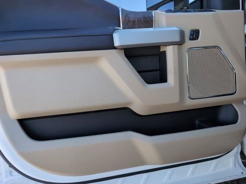 Used 2018 Ford F250 Lariat image 15