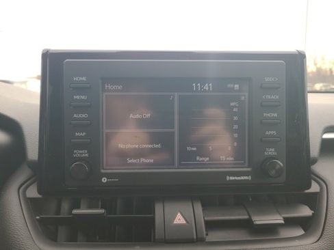 Used 2022 Toyota RAV4 XLE image 28