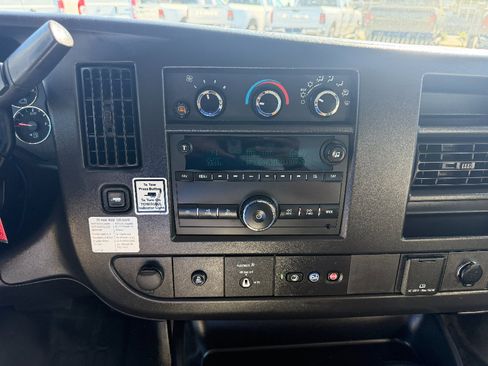 Used 2022 GMC Savana 3500 Extended w/ Power Convenience Package RWD image 14