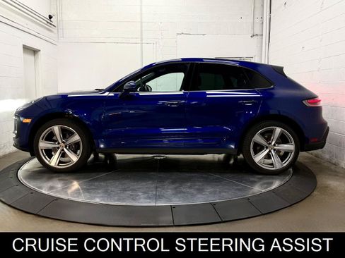 Used 2024 Porsche Macan w/ Premium Plus Package AWD/4WD image 6