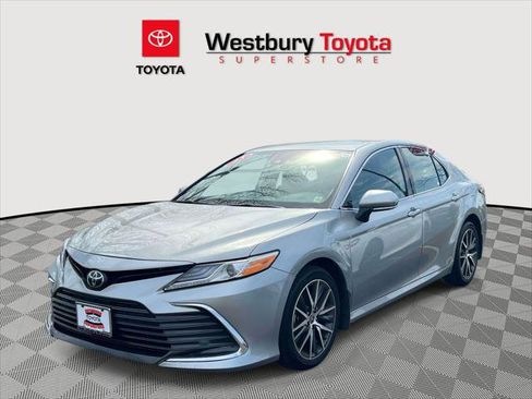 Certified 2023 Toyota Camry XLE w/ Navigation Package AWD/4WD image 5