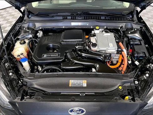 Used 2019 Ford Fusion SE image 9