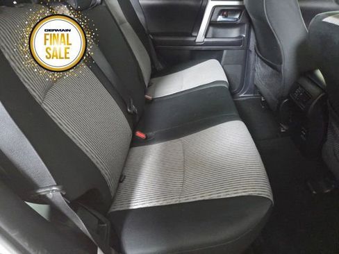 Used 2016 Toyota 4Runner SR5 image 19