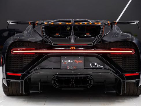 Used 2023 Bugatti Chiron Pur Sport AWD/4WD image 16
