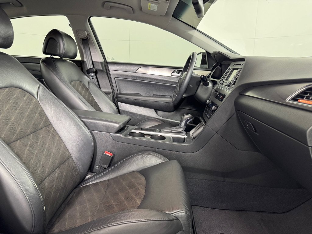 Used 2015 Hyundai Sonata Sport w/ Option Group 03 FWD image 25