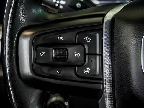 Used 2025 GMC Sierra 1500 SLT AWD/4WD image 28