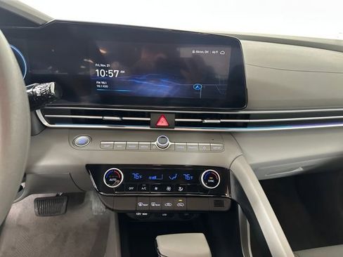 Certified 2024 Hyundai Elantra SEL image 21