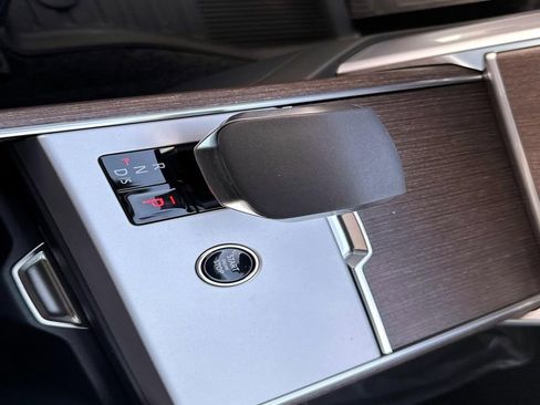 New 2025 Land Rover Range Rover SE AWD/4WD image 23