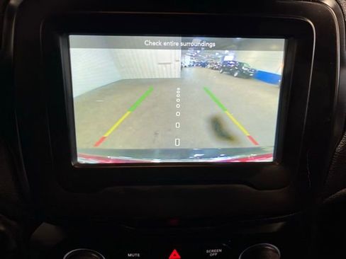 Used 2019 Jeep Renegade Altitude w/ Quick Order Package 2XM image 28