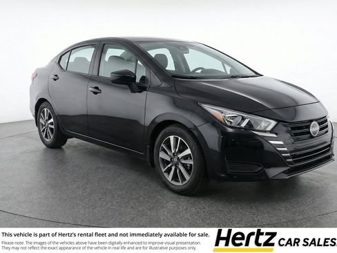 Used 2025 Nissan Versa SV image 1