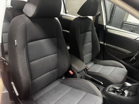 Used 2013 Volkswagen Golf TDI FWD image 24