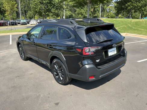 Used 2025 Subaru Outback Onyx Edition AWD/4WD image 8