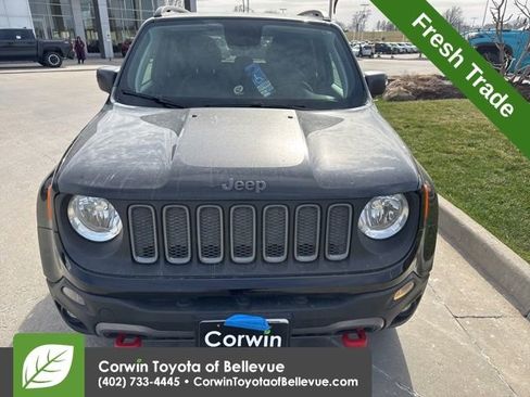 Used 2018 Jeep Renegade Trailhawk image 9