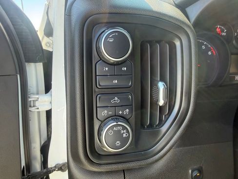 Used 2021 Chevrolet Silverado 2500 W/T w/ WT Convenience Package AWD/4WD image 18
