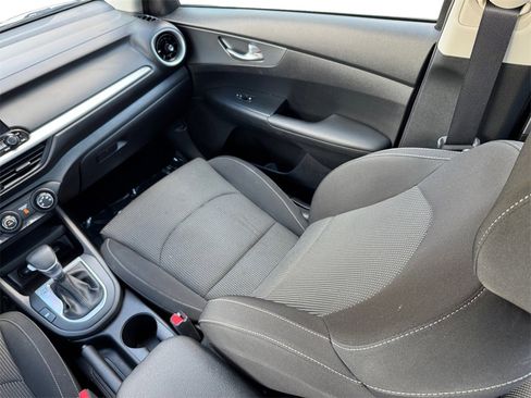 Used 2020 Kia Forte LXS image 17
