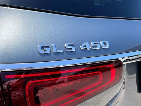 Certified 2023 Mercedes-Benz GLS 450 4MATIC image 31