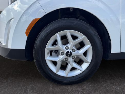 Used 2024 Kia Soul LX w/ Option Group 015 image 9