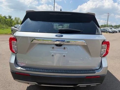 Used 2021 Ford Explorer XLT w/ Equipment Group 202A RWD image 5