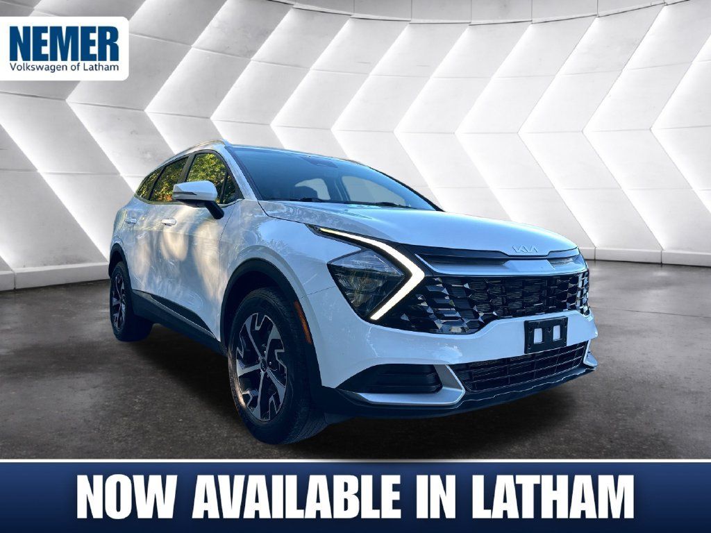 Used 2023 Kia Sportage EX AWD/4WD image 5
