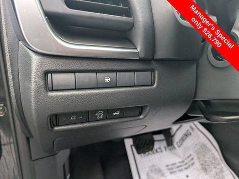 Certified 2026 Nissan Rogue SV AWD/4WD image 17