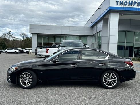 Used 2018 INFINITI Q50 Luxe w/ Essential Package (3.0T Luxe) image 5