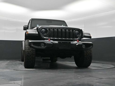 Used 2024 Jeep Gladiator Rubicon w/ Convenience Group image 33