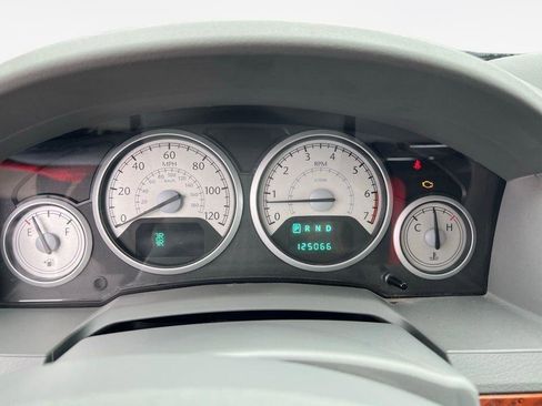 Used 2008 Chrysler Town & Country Touring image 42