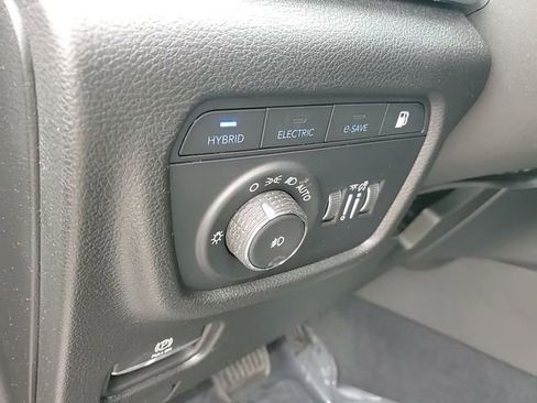 Used 2023 Jeep Grand Cherokee 4WD 4xe image 11