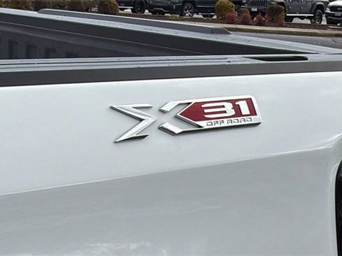 Used 2023 GMC Sierra 1500 Elevation w/ X31 Off-Road Package image 12