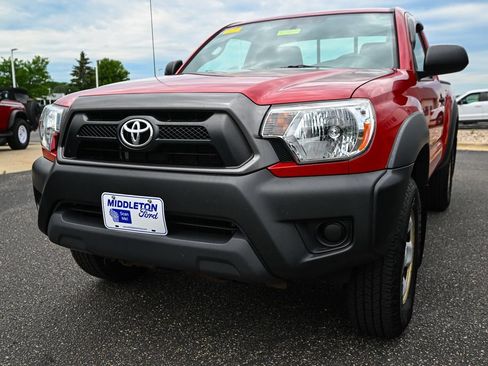 Used 2014 Toyota Tacoma 4x4 Regular Cab image 11
