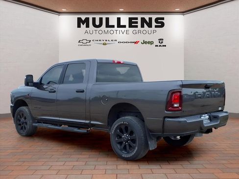 Used 2025 RAM 2500 Big Horn AWD/4WD image 4
