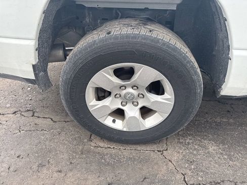 Used 2019 RAM 1500 Big Horn image 12