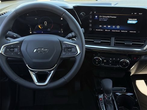 New 2026 Chevrolet Trax ACTIV w/ Sunroof Package image 11