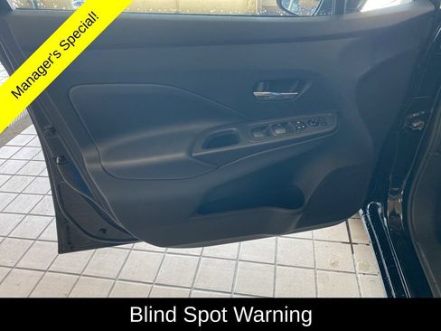 Used 2025 Nissan Versa SV FWD image 9