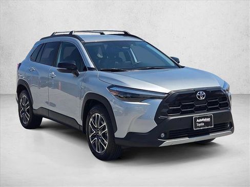 Certified 2026 Toyota Corolla Cross XLE FWD image 3