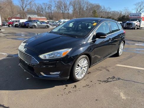 Used 2017 Ford Focus Titanium w/ Titanium Technology Package image 3