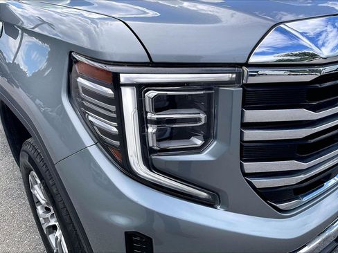 Used 2025 GMC Sierra 1500 SLT AWD/4WD image 30