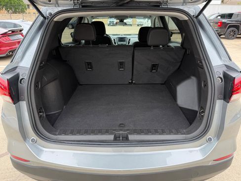 Used 2023 Chevrolet Equinox LS w/ LS Convenience Package FWD image 23
